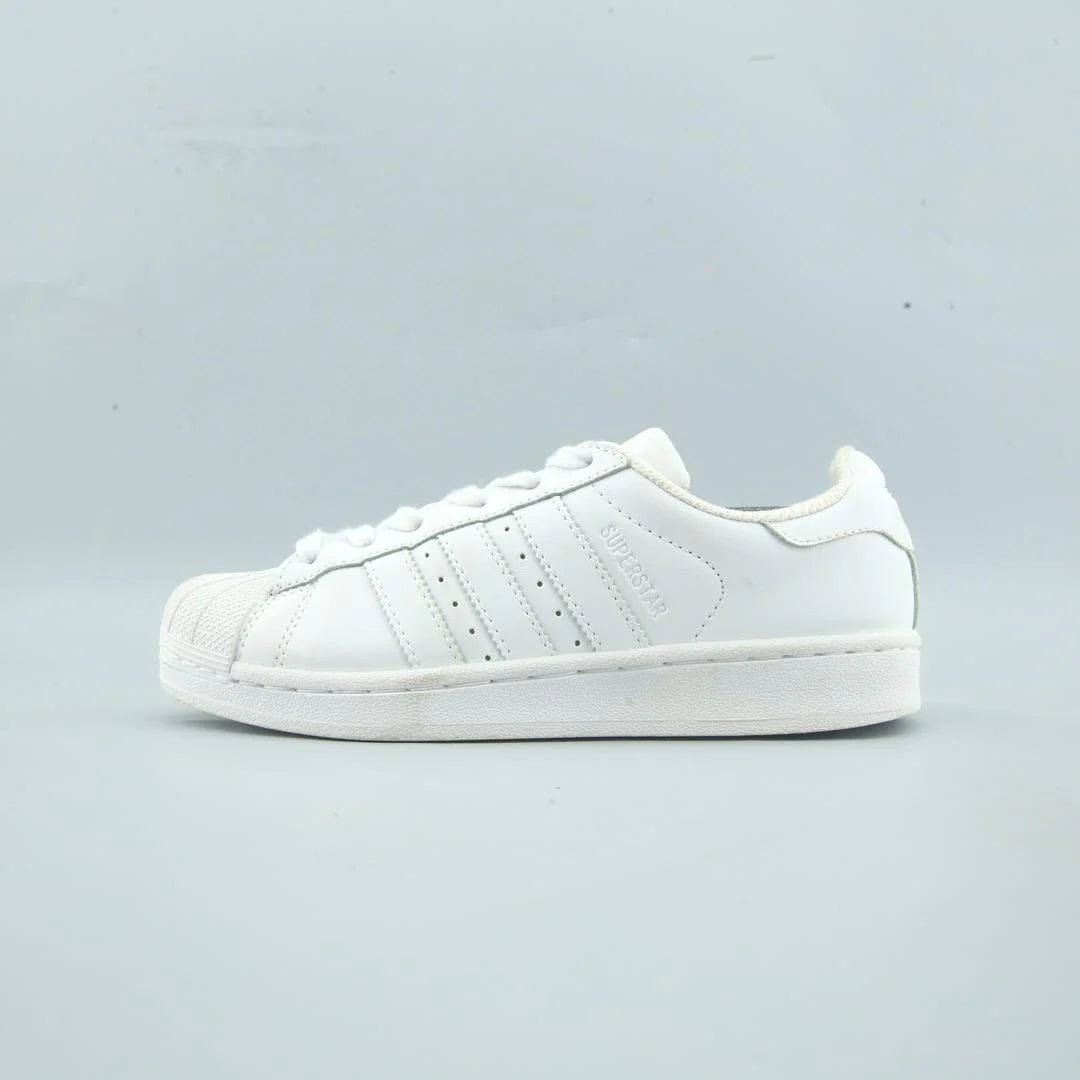 SUPERSTAR