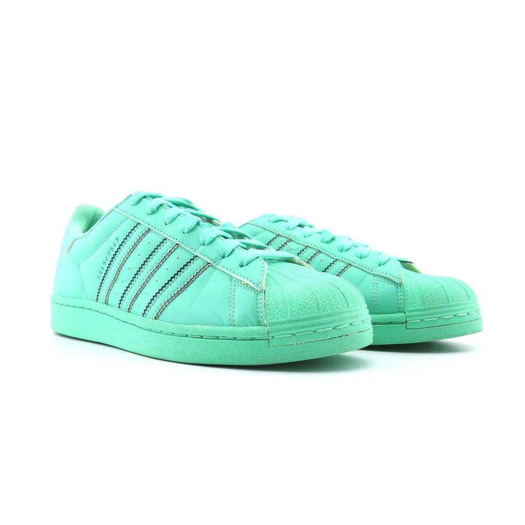 SUPERSTAR