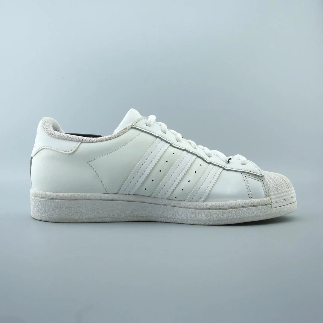 SUPERSTAR