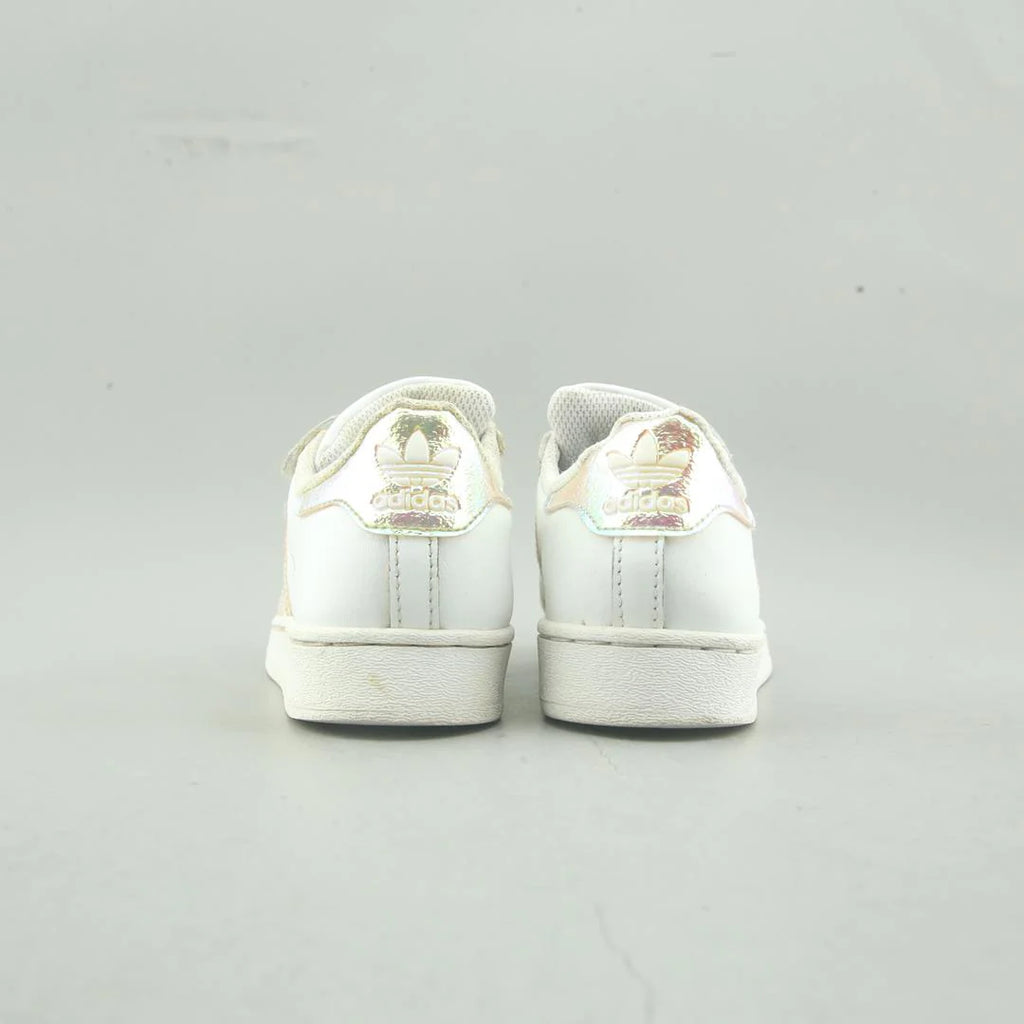 SUPERSTAR
