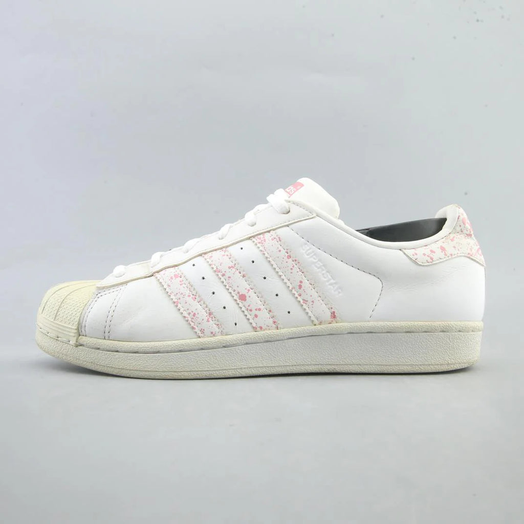 SUPERSTAR