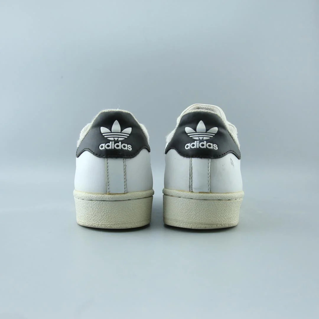 SUPERSTAR