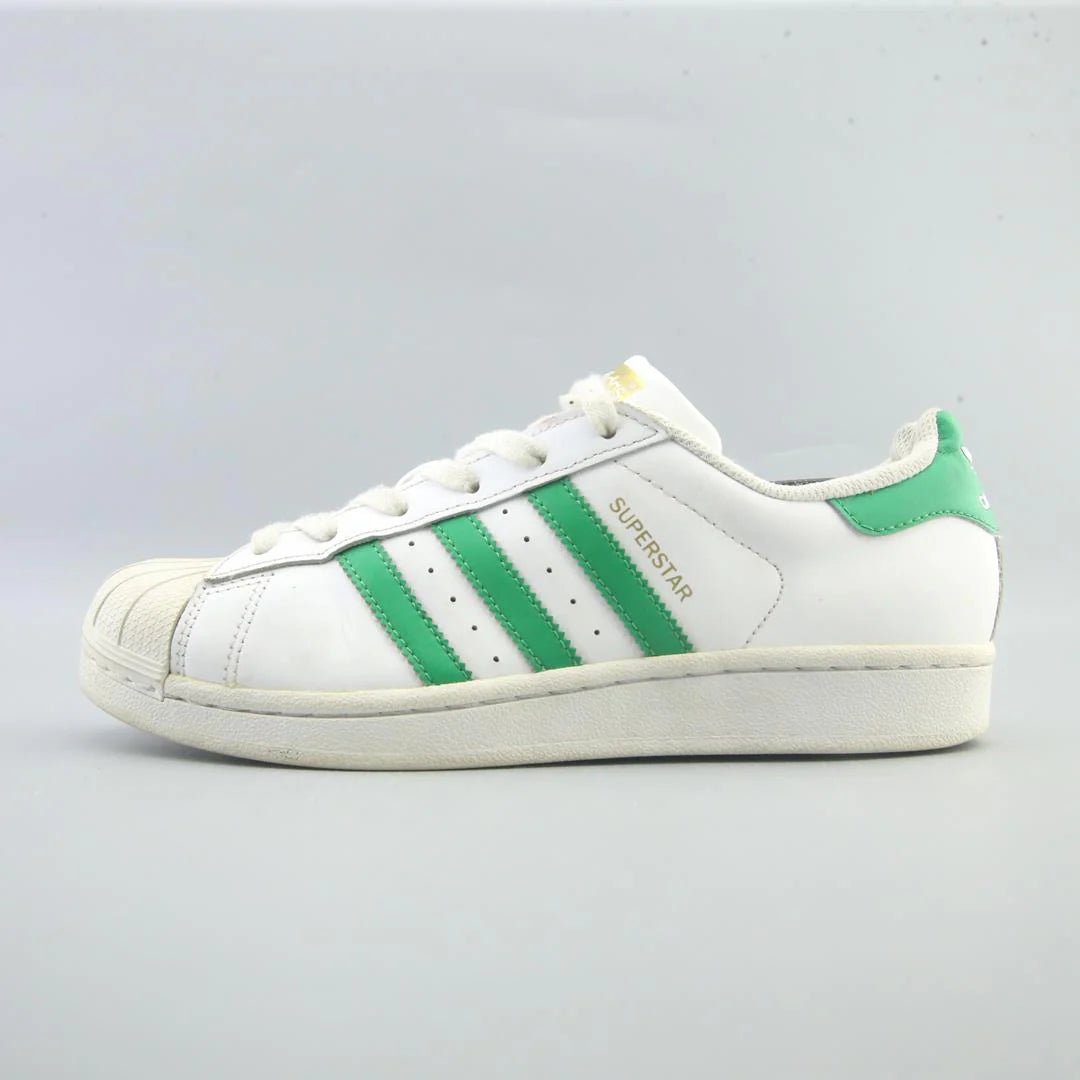 SUPERSTAR
