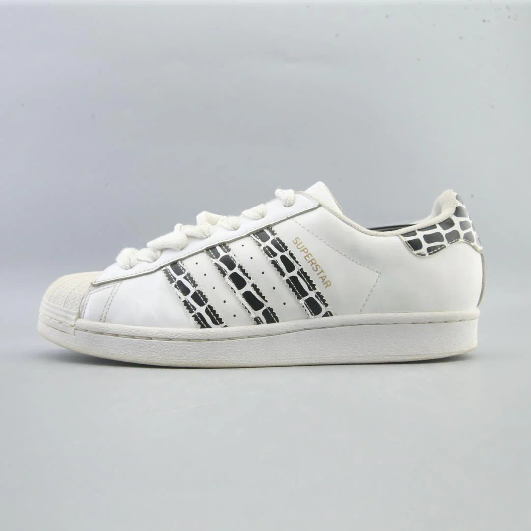 SUPERSTAR