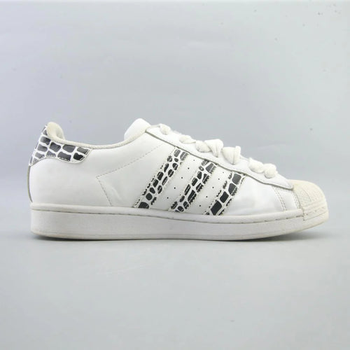SUPERSTAR