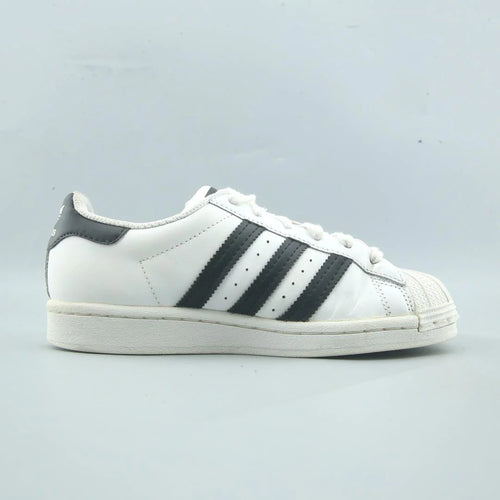 SUPERSTAR