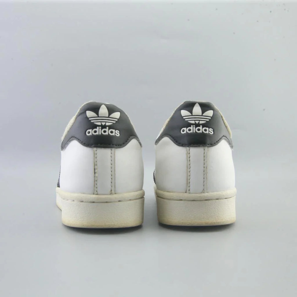 SUPERSTAR