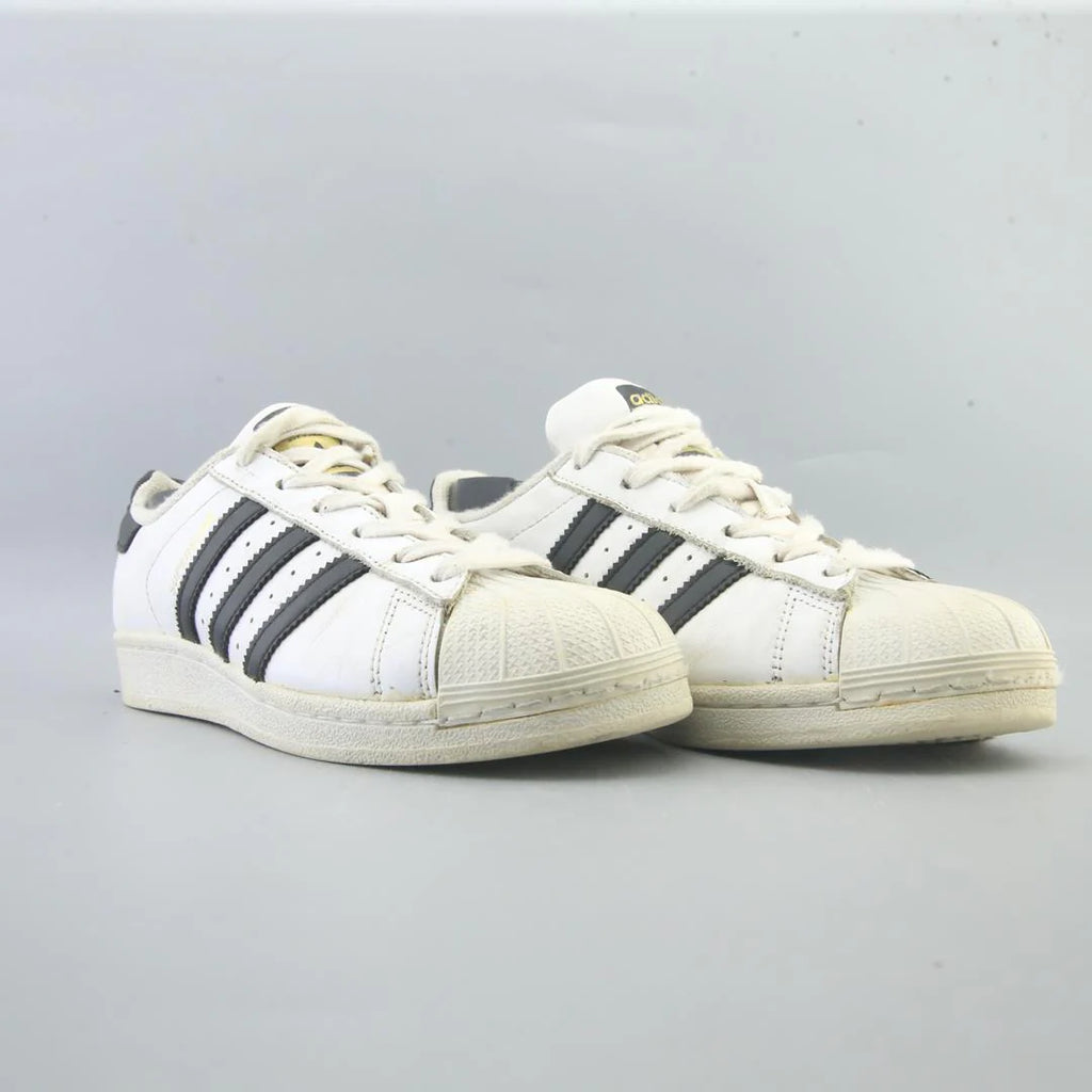 SUPERSTAR