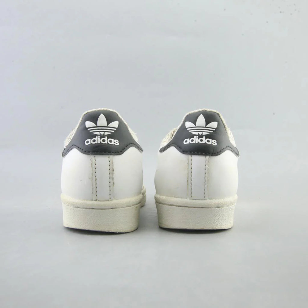 SUPERSTAR