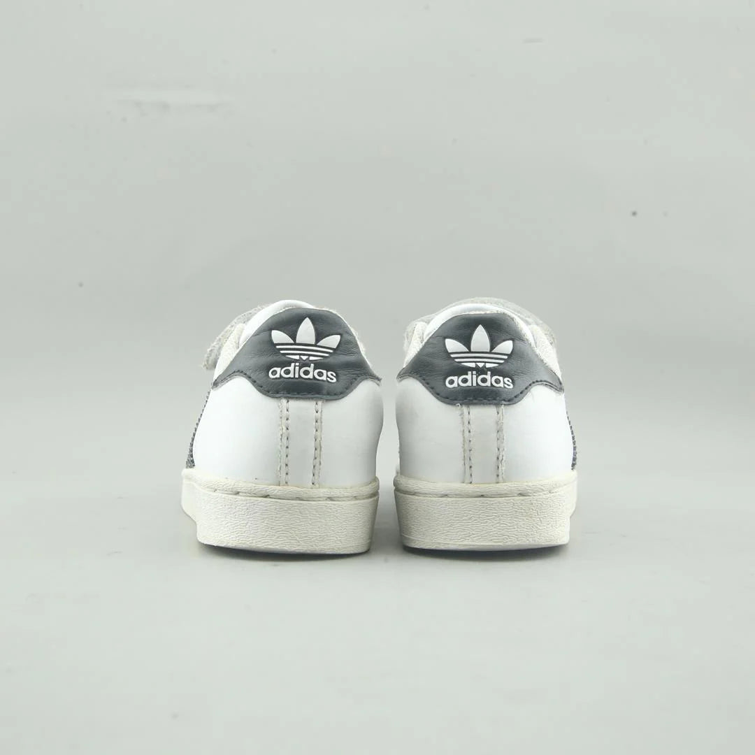 SUPERSTAR