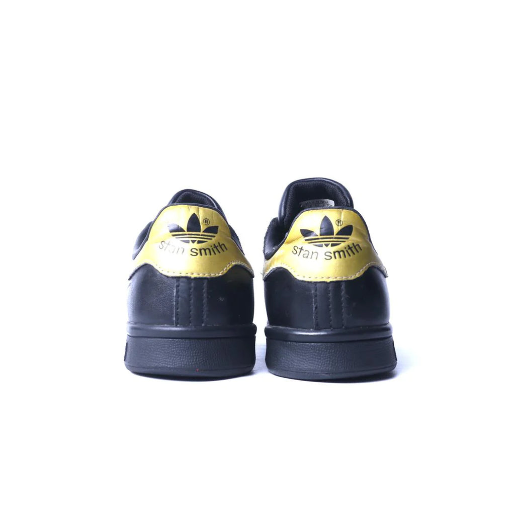 STAN SMITH