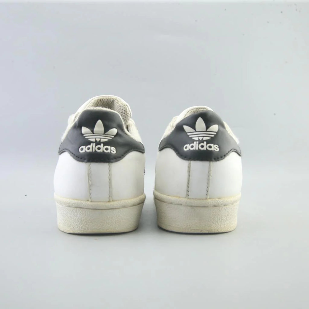 SUPERSTAR